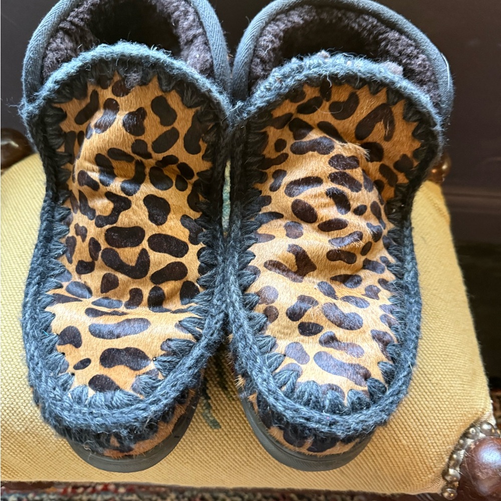Mou Leopard Print Slippers with Black Trim